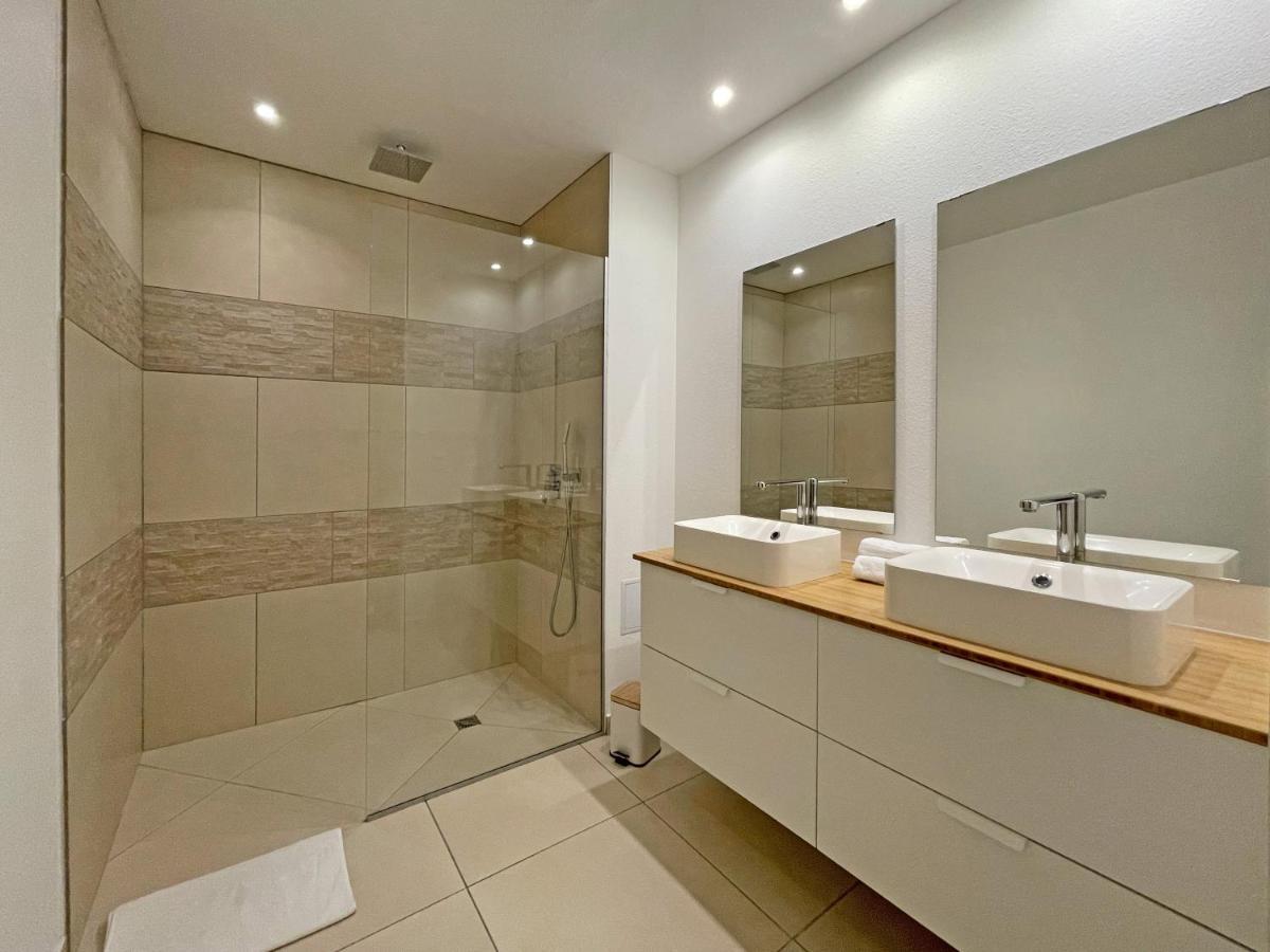 Orient Bay Beach Front Apartment Экстерьер фото